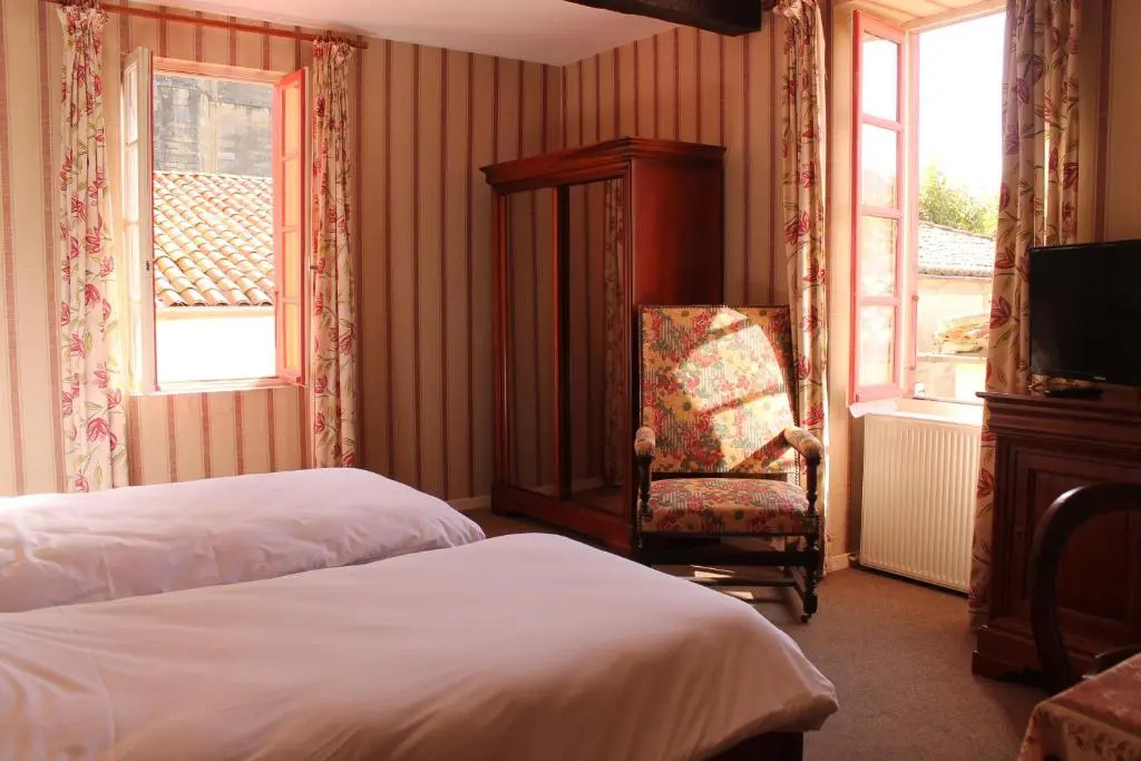 Standard Double room (twin beds)