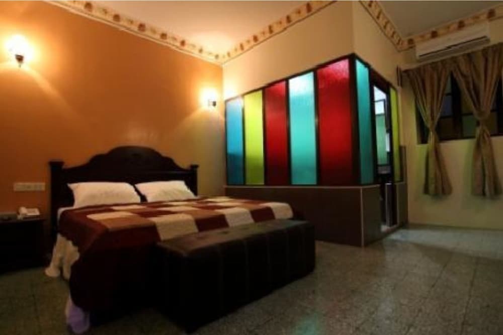 Banana Boutique Hotel