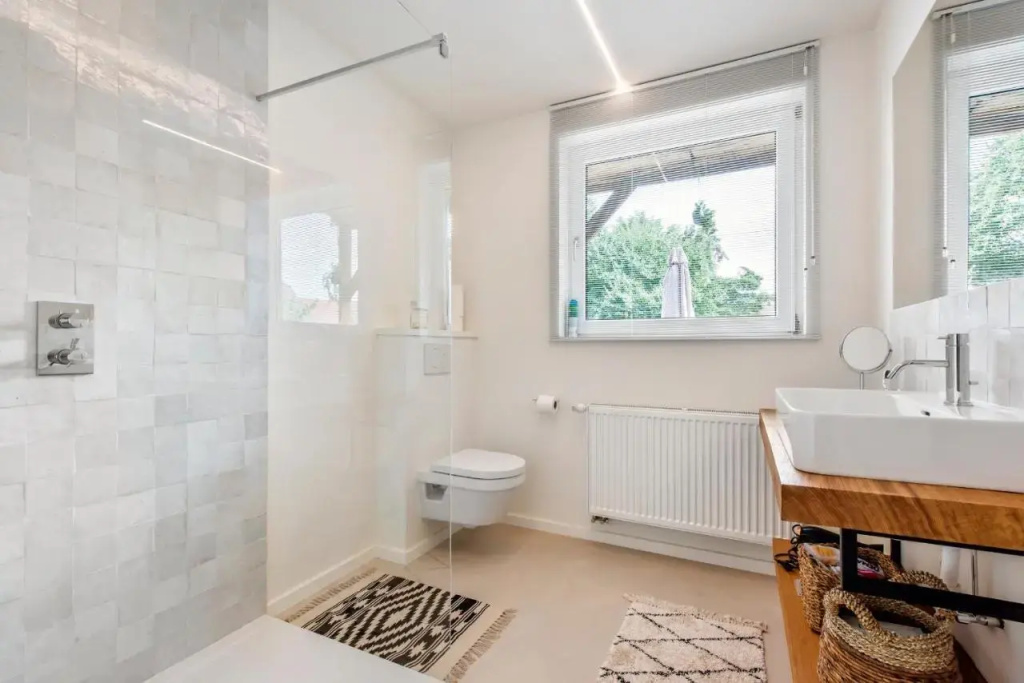 Beautifully renovated appt with big cosy terrace - фото 7