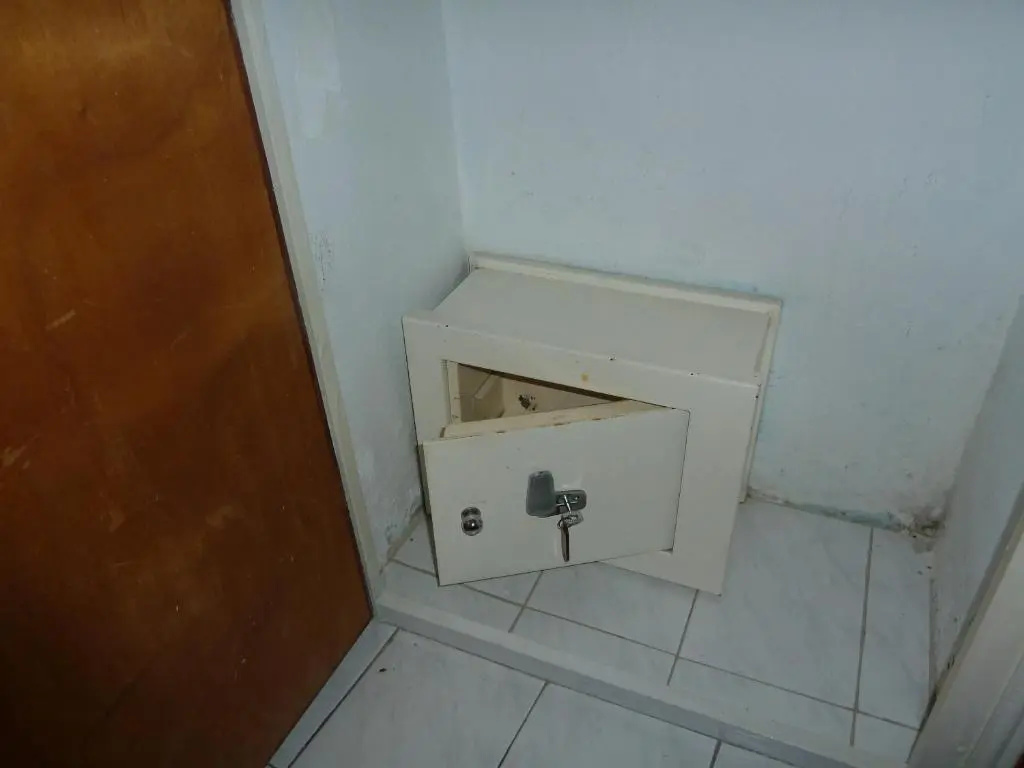 Economy room