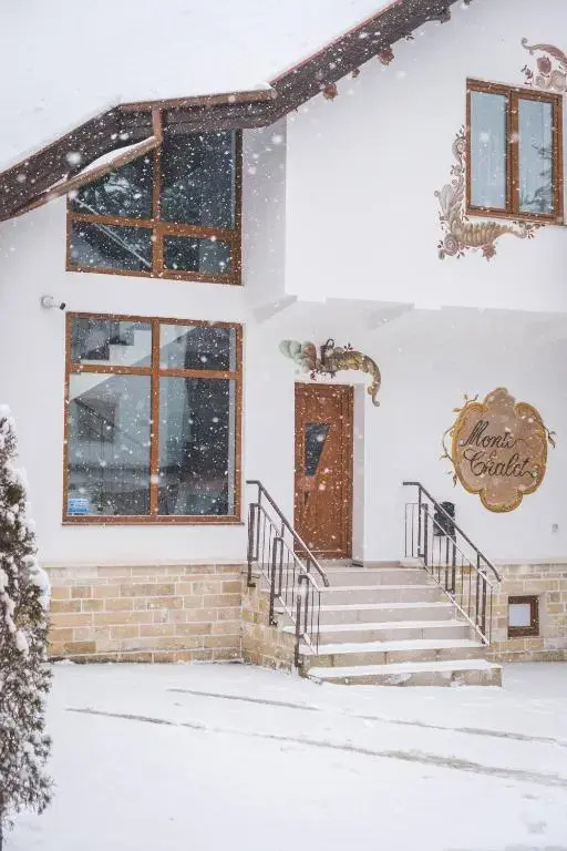 Monti Chalet