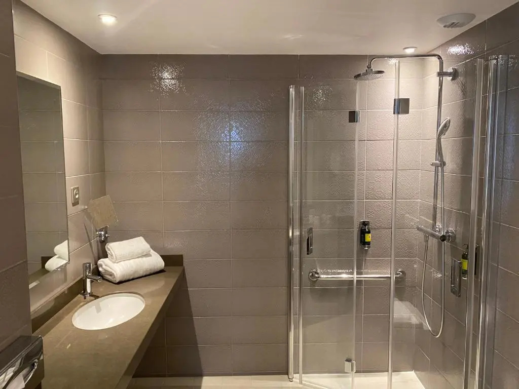Vic Superior Double room (full double bed)