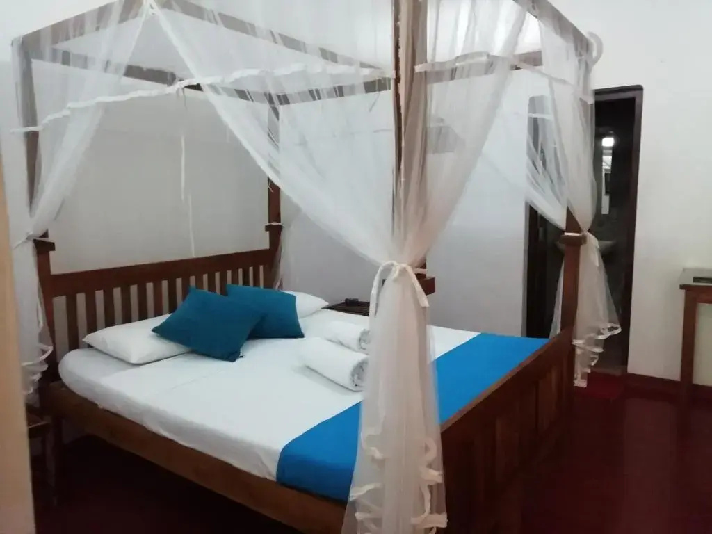 Economy room