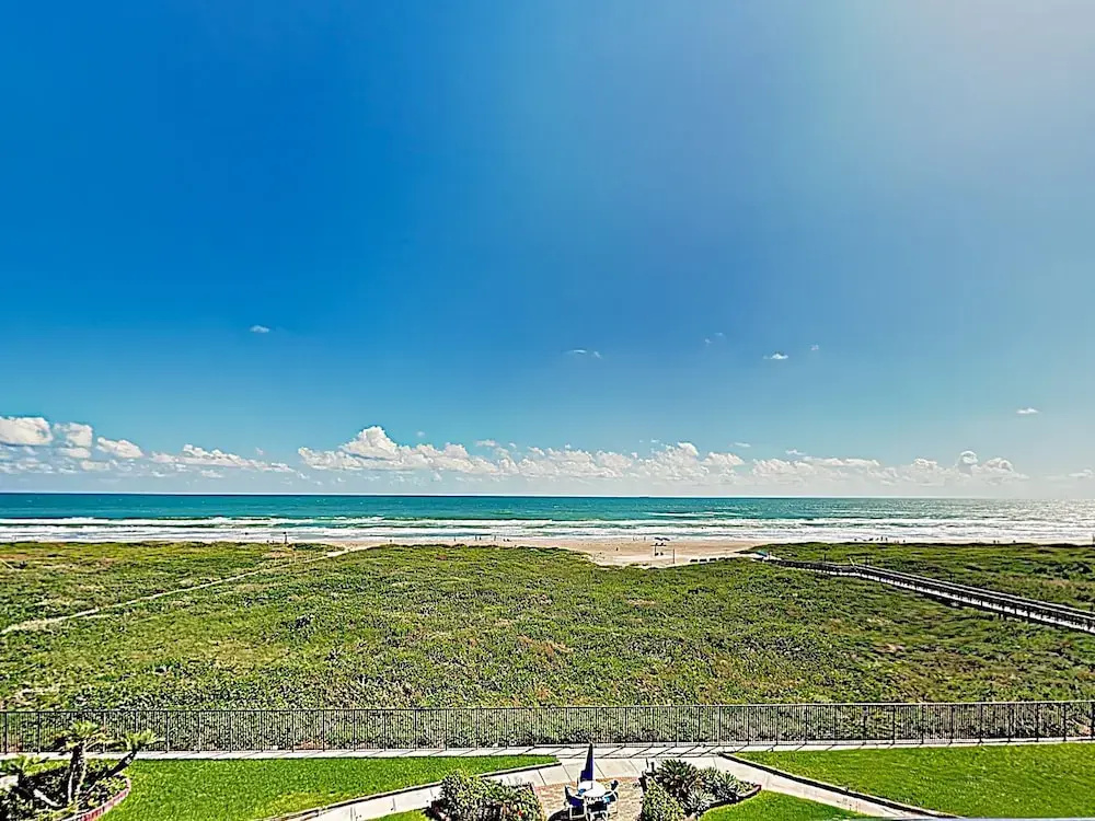New Listing! Beachfront Beauty W/ Gulf Views 3 Bedroom Condo
