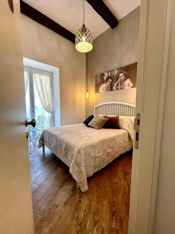 Comfort Double room with balcony and with mountain view (full double bed)
