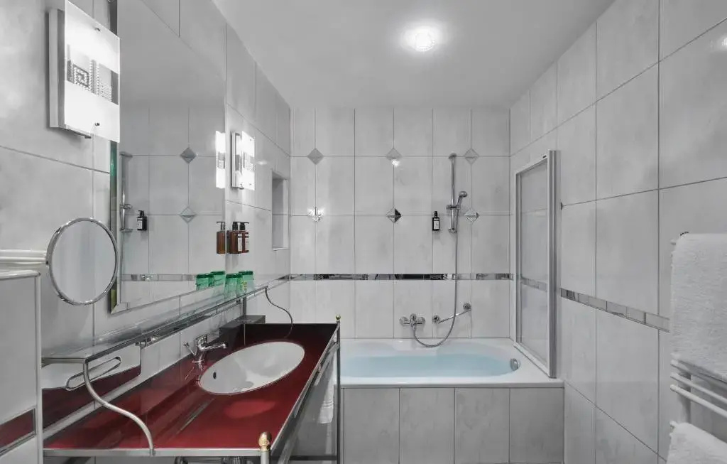 Hotel Schwarzer Adler - Chambres