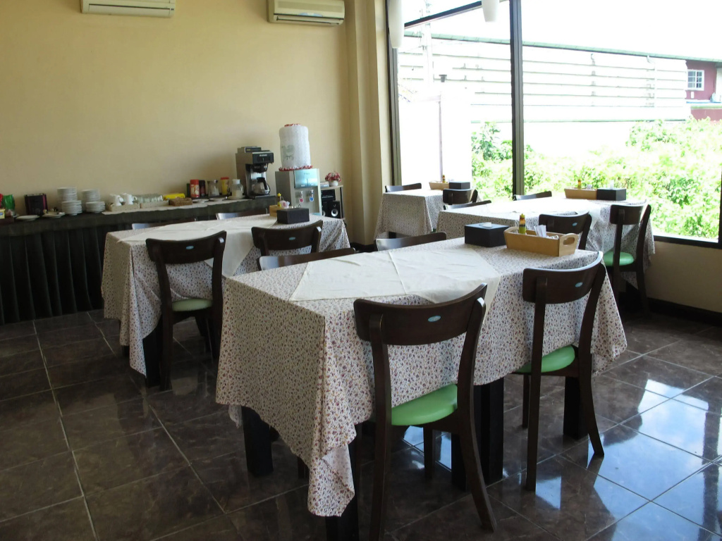 The Palm Garden Hotel - Général