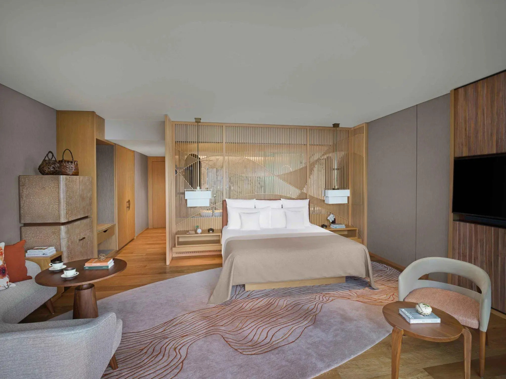 Premium Double room (full double bed)