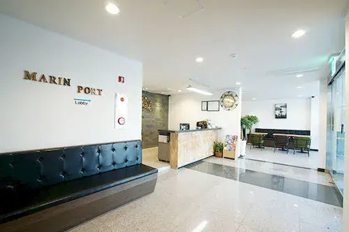 Lobby & Reception