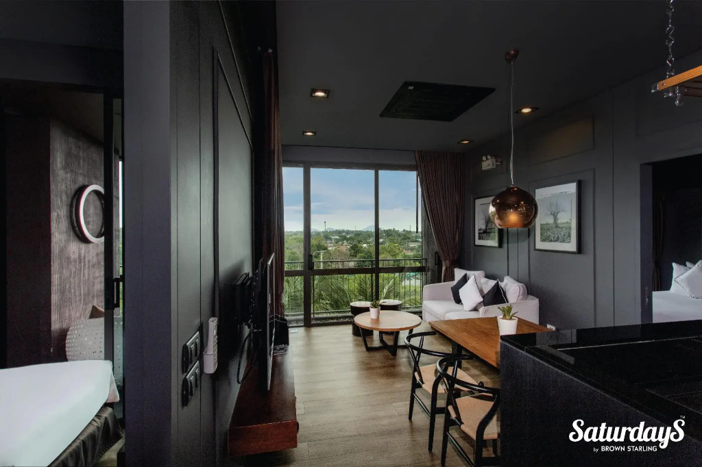 2 Bedrooms Suite with balcony