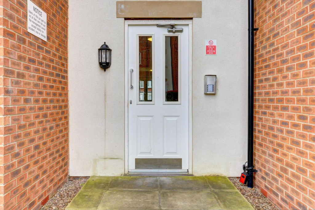 2-Bedroom Apartment, En-suite, Ground Floor by MBIZ