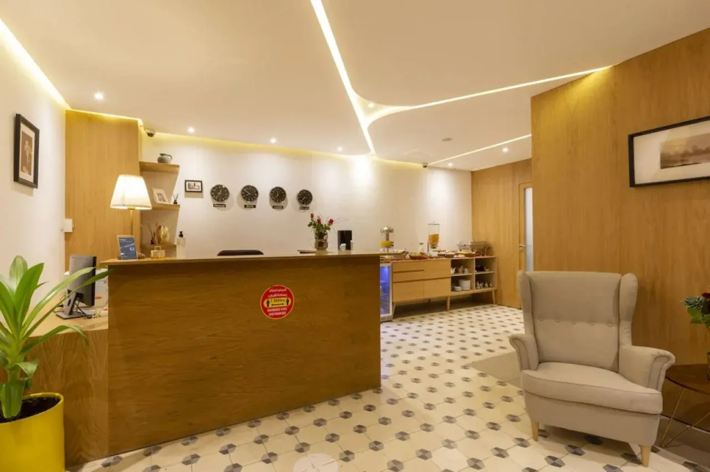 Lobby & Reception