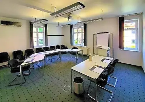 Messehof Hotel & Seminarvilla - nahe Hannover - фото 18