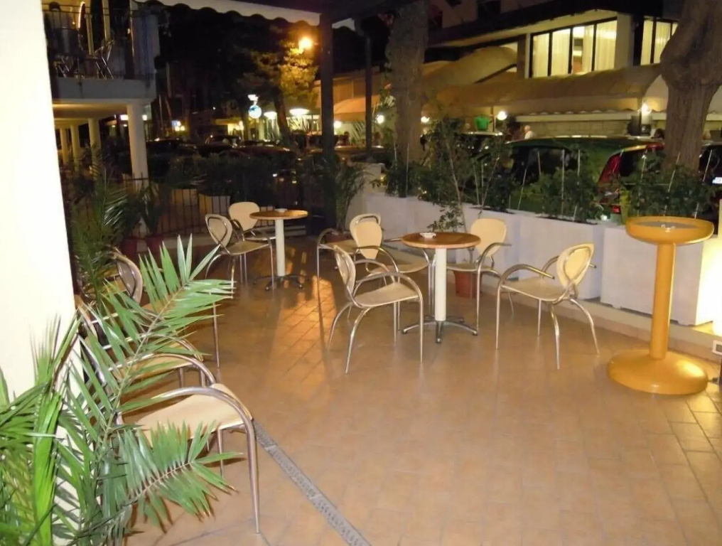 Hotel photo 8