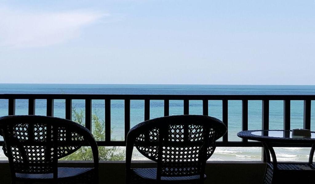 Samsuria Beach Resort & Residence