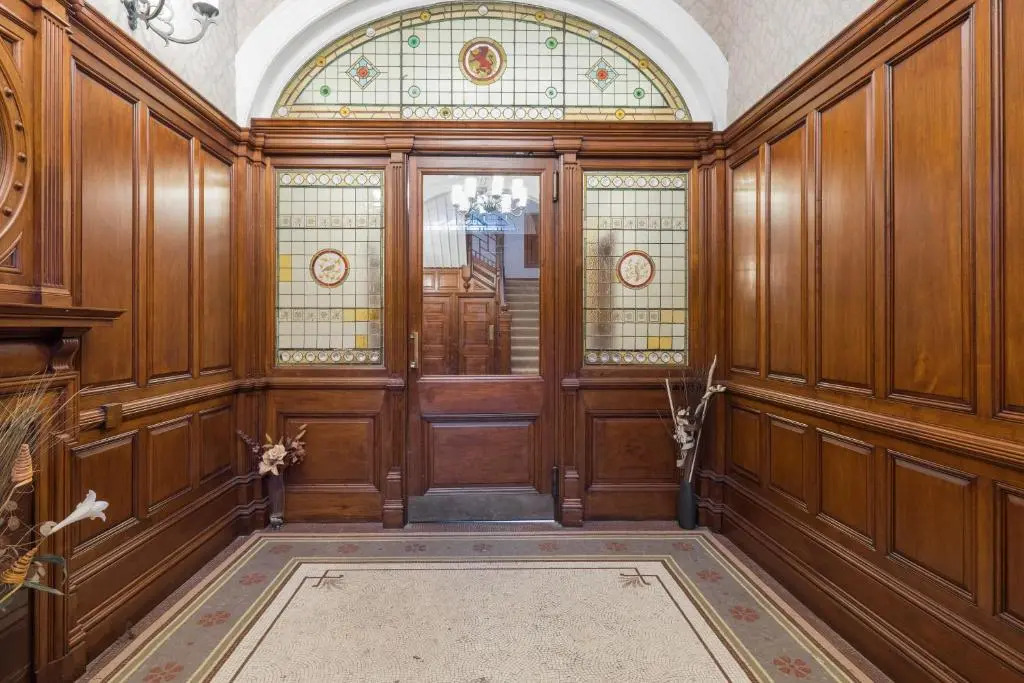 Marks at the Manor — фото