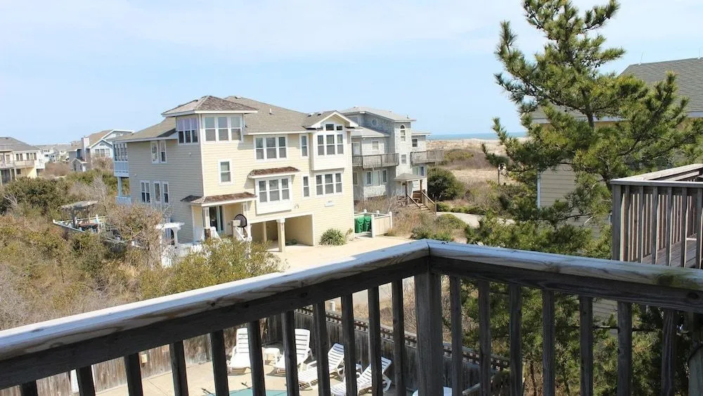 Slapwater - 5 Br home by RedAwning