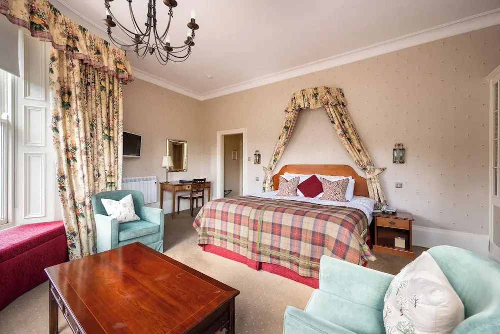 Deluxe Double room with garden view (full double bed)