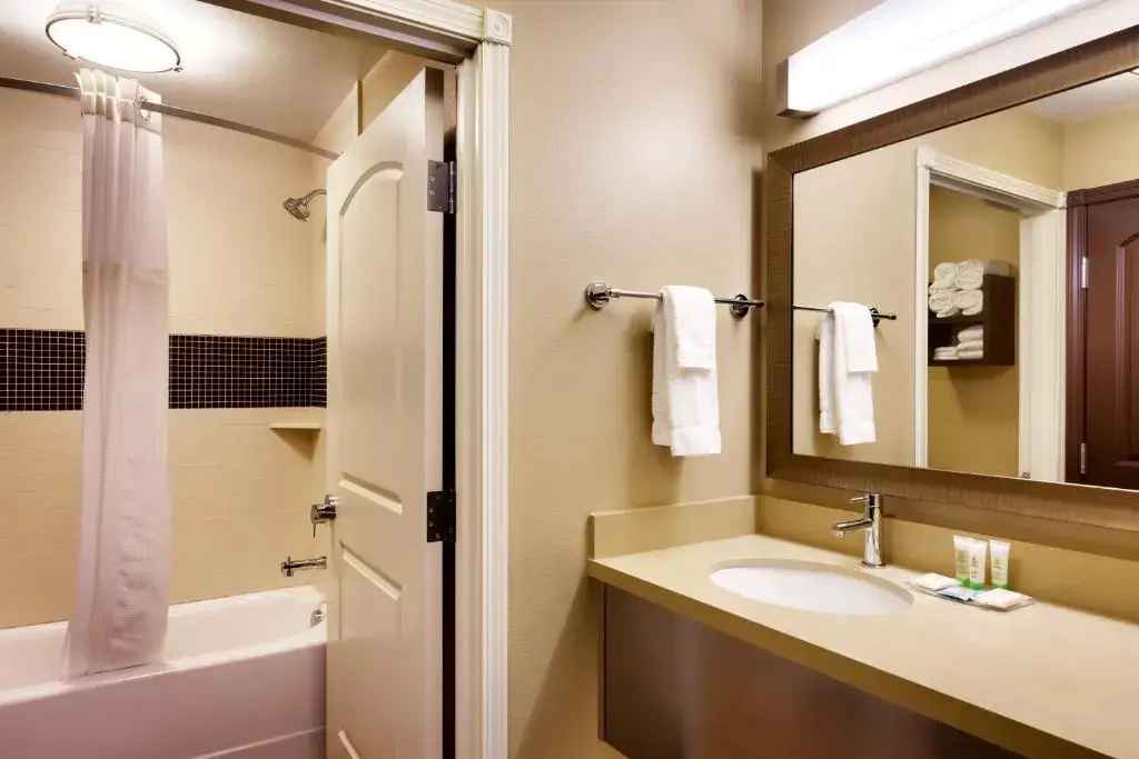 Staybridge Suites Cheyenne by IHG - Chambres