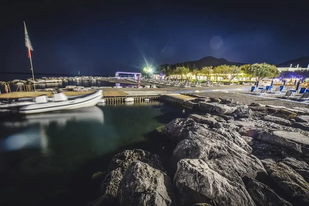 Beach & Waterfront