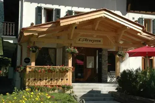 Voir la photo 1 — Hôtel Arveyron