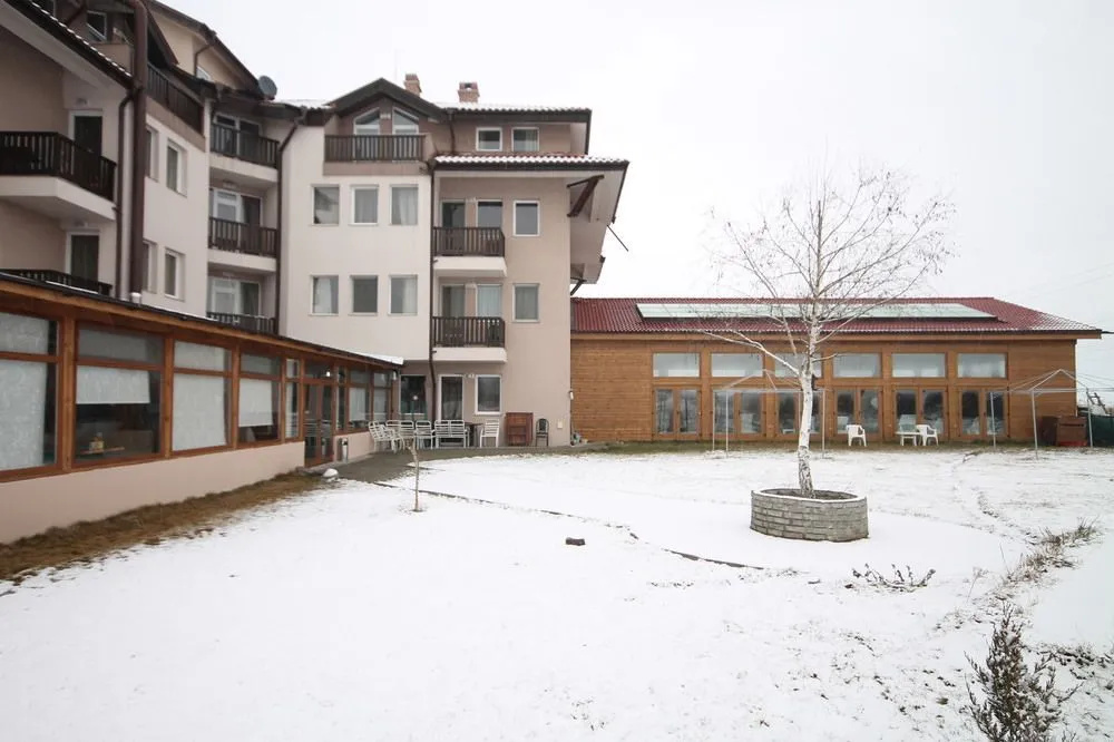 Seven Seasons Hotel