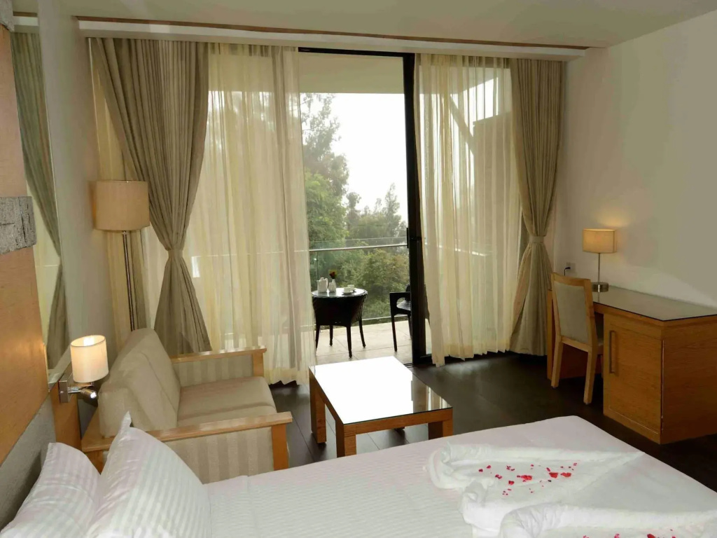 Deluxe room with balcony