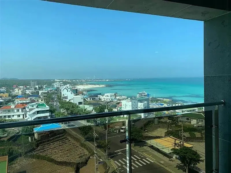 Beach & Waterfront