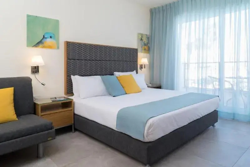 Superior Single room with balcony and with pool view