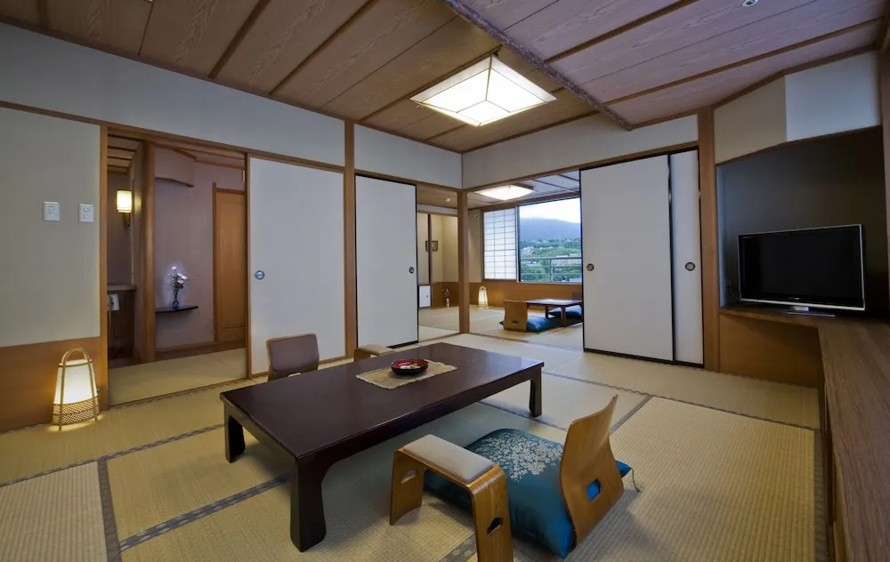 Biwako Grand Hotel - Chambres