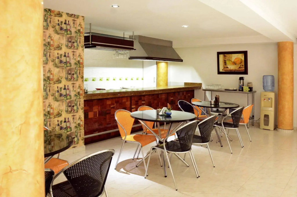 Hotel photo 13