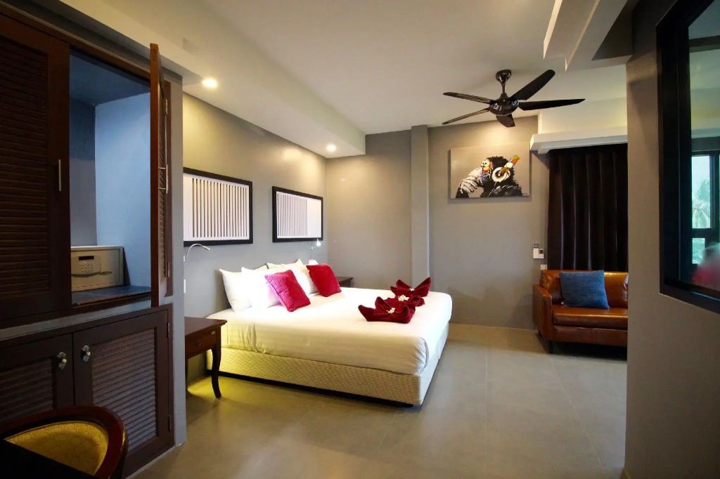 Executive Double room (full double bed)