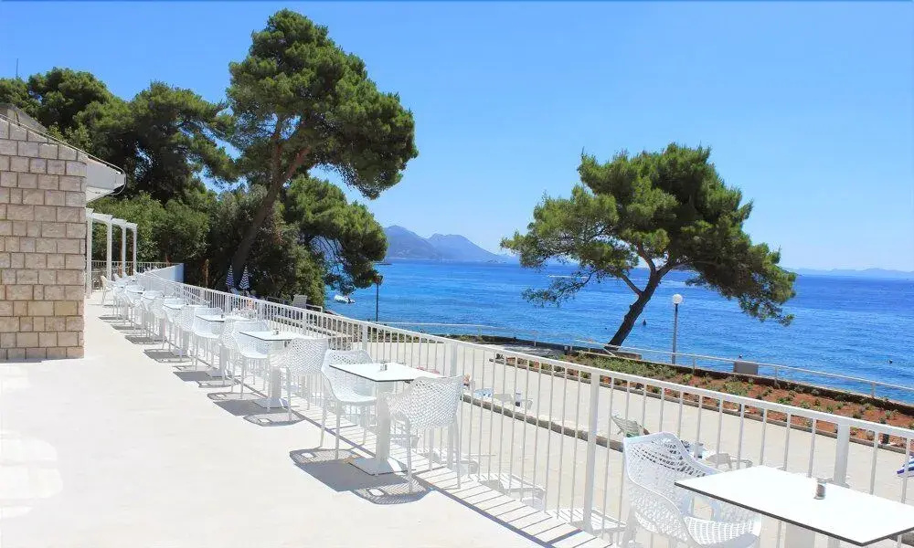 Beach & Waterfront