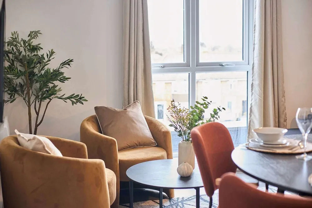 Host Stay 10 Queens Court