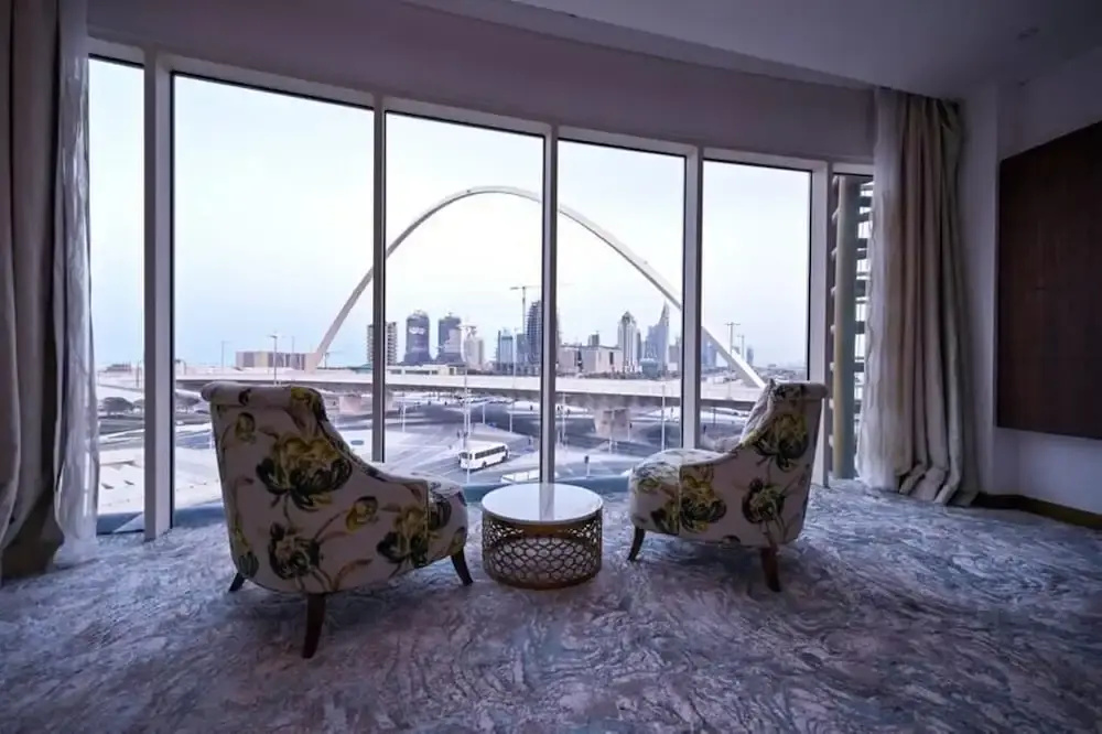 Lobby & Reception