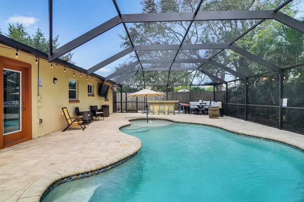 Pool & Patio Paradise! Largo Escape 4 Mi to Beach