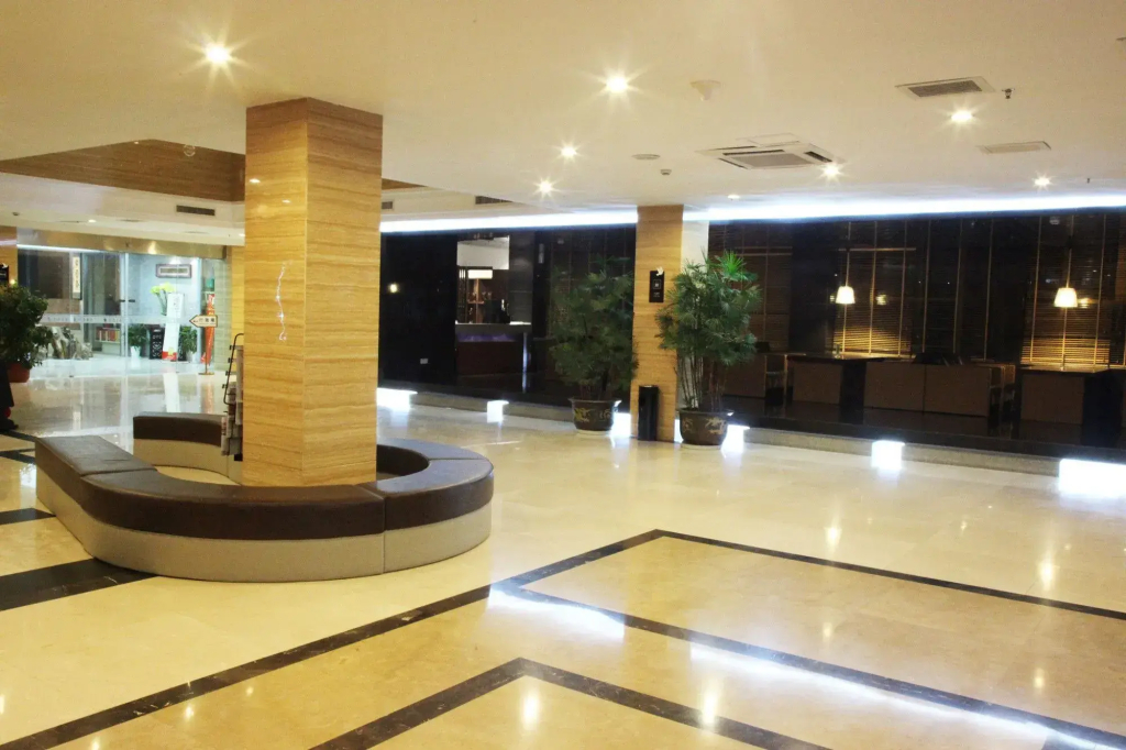 Huangshan Zhongrui Huayi Hotel - фото 29