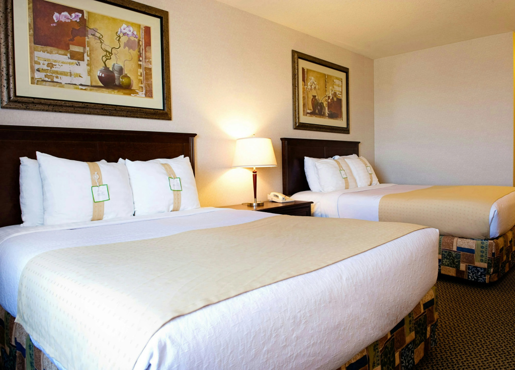 Holiday Inn Hotel & Suites West Edmonton by IHG - Général