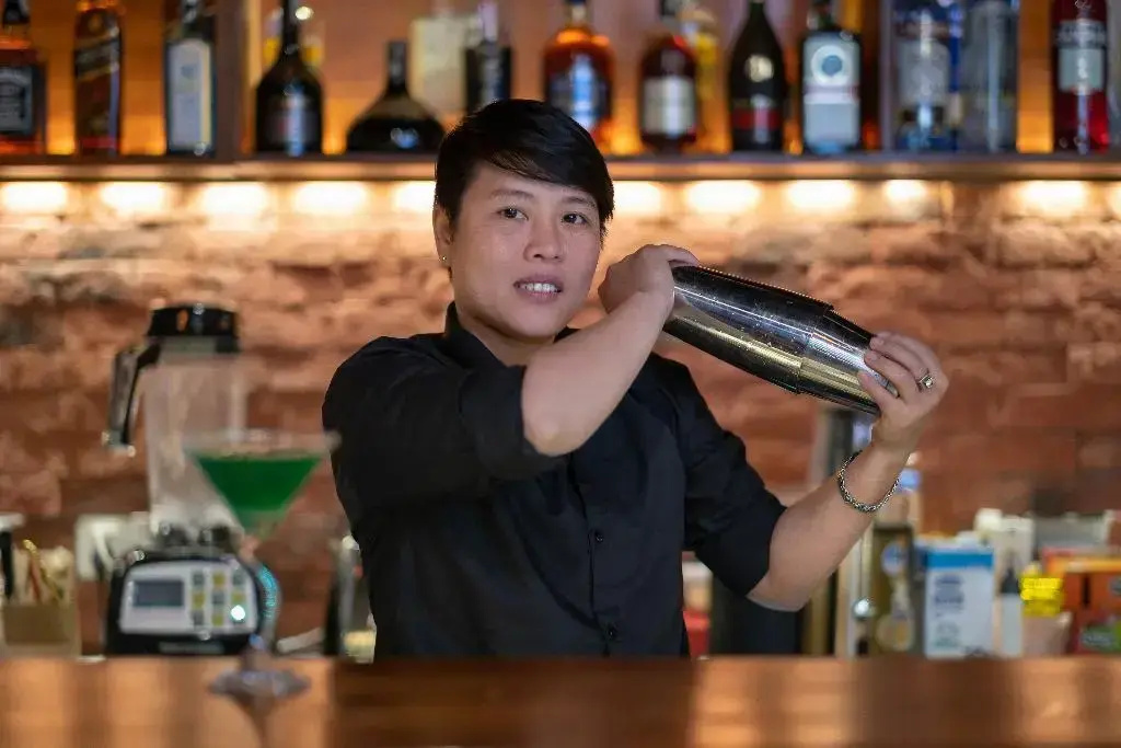 Food & Beverage