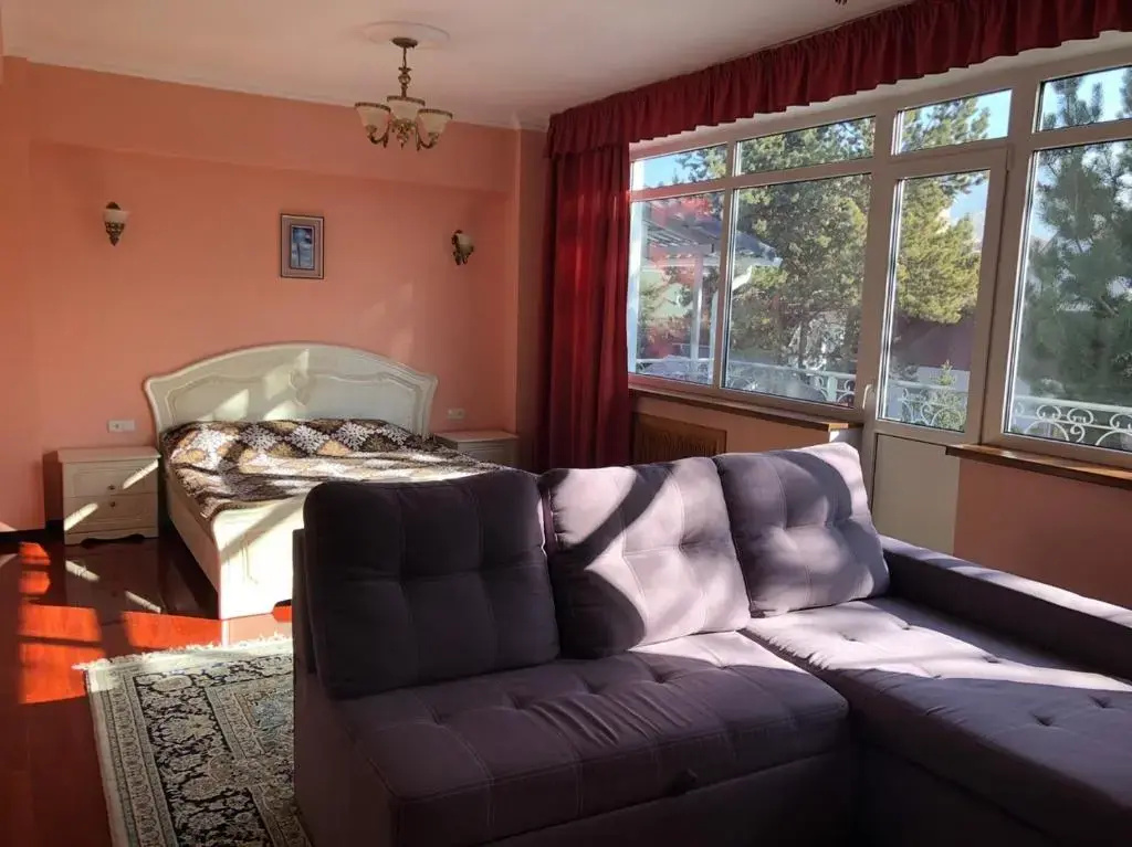 Almaty Guest House - фото 1