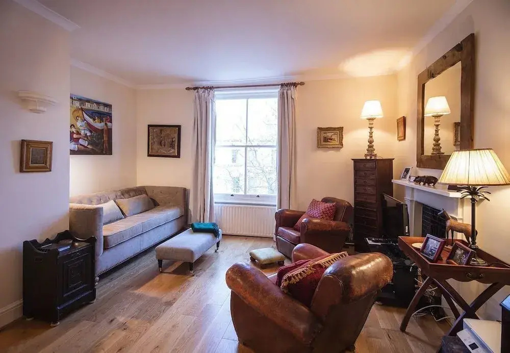 Kensington Beautiful Two Bed Apartment