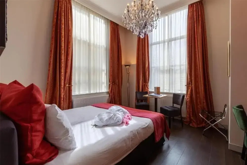 Deluxe Quadruple room