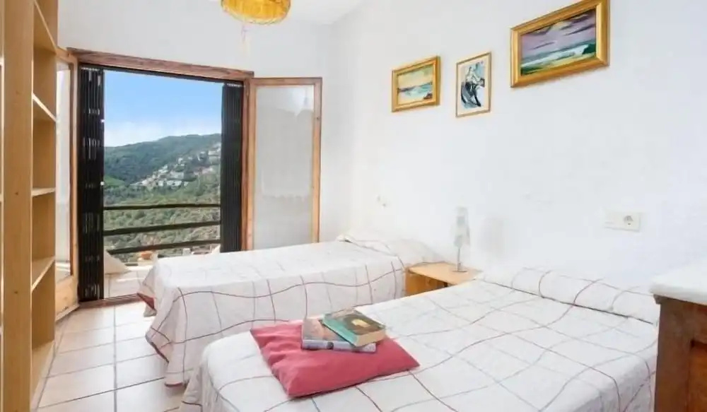 3 Bedrooms Villa with mountain view