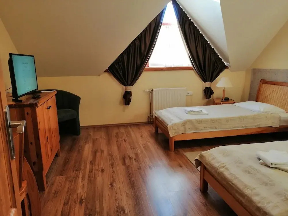 Józsi Bácsi Vendéglője és Szállodája - фото 5