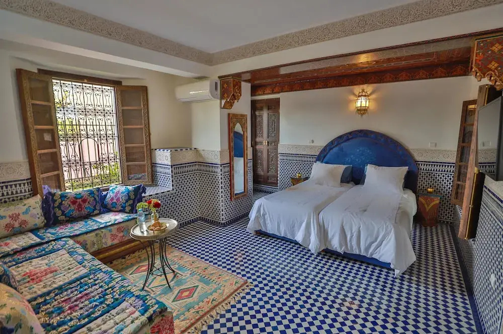 Deluxe Double room with courtyard view (full double bed)