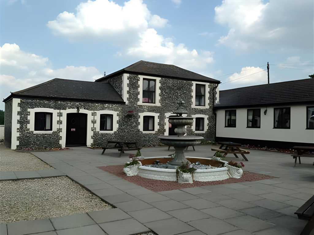 Coach House Hotel