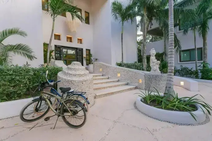 8 Bedroom Luxury Villa With Private Chef Included