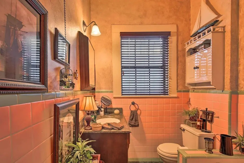 San Antonio Rental w/ Courtyard: Walk to Riverwalk