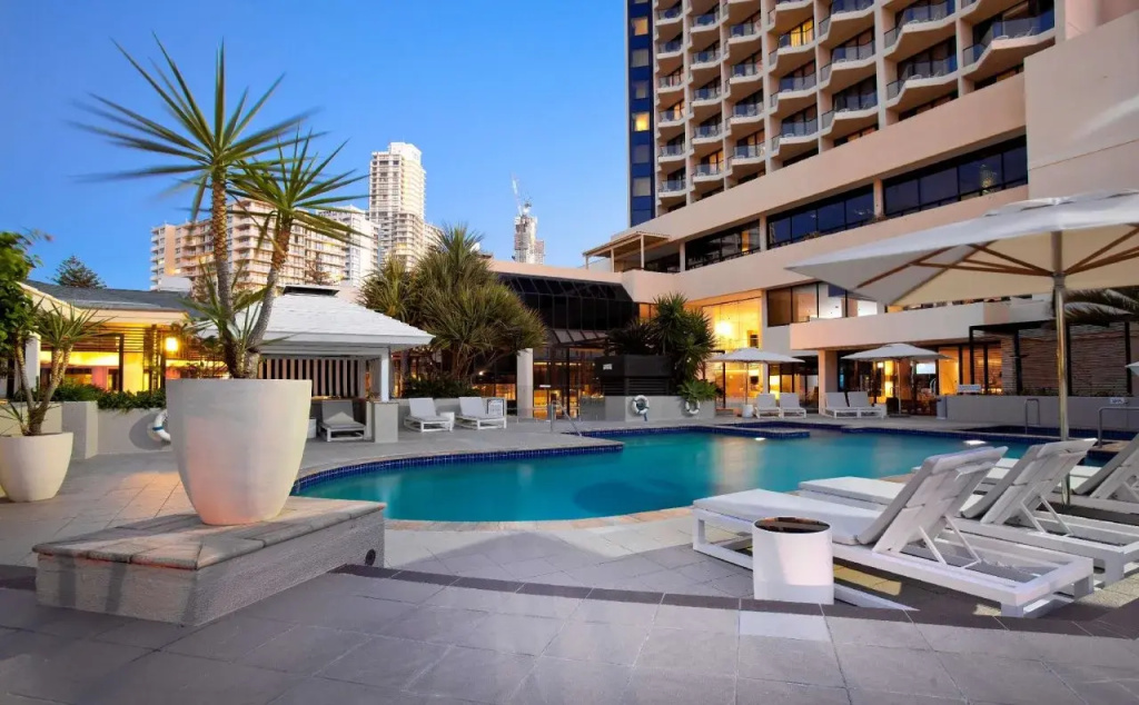 QT Gold Coast - 5