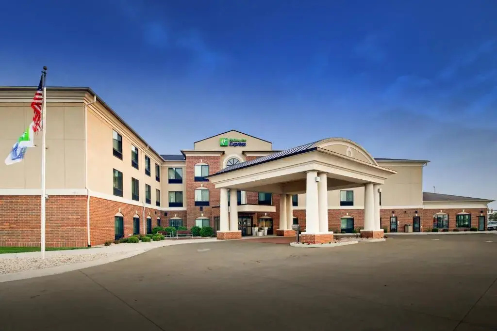 Holiday Inn Express Hotel & Suites Peru - Lasalle Area by IHG